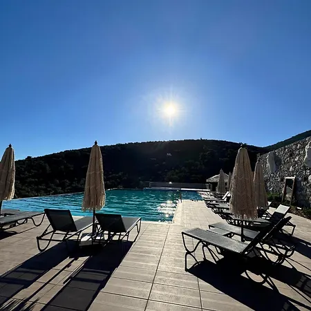 Noa Kazdaglari Tas Ve Bungalov